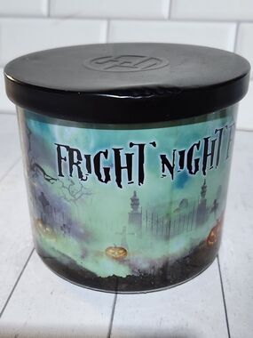 ALDI Huntington Home 3-wick Candle in FRIGHT NIGHT FOG Halloween Limited Edition